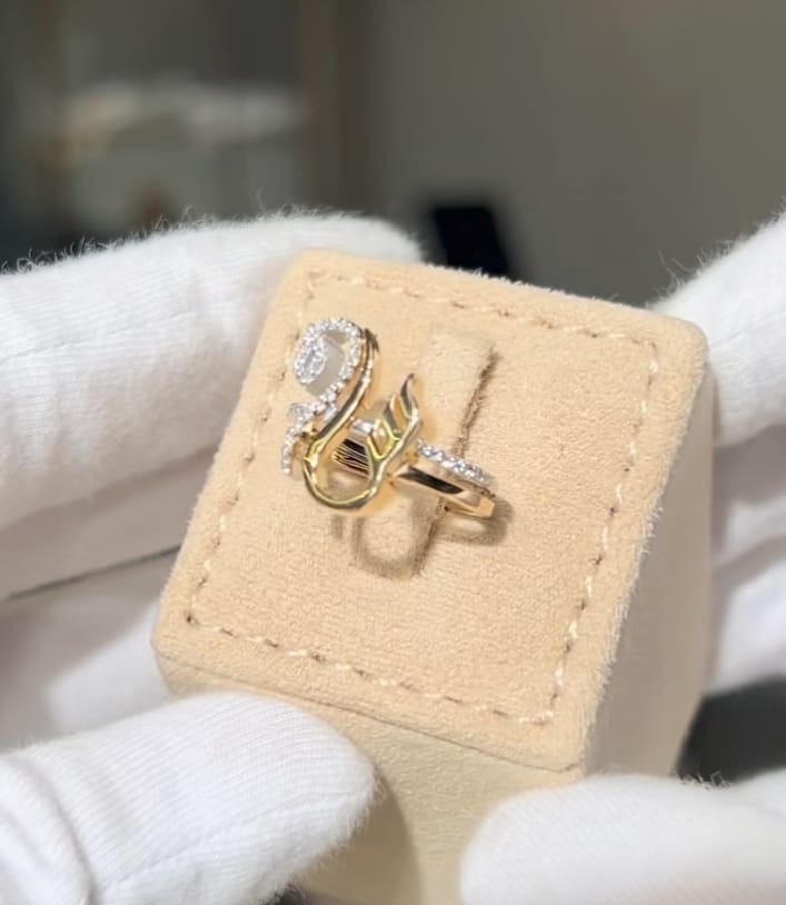 Sali Jasari 2 letters ring s m in arabic natural D 18k
