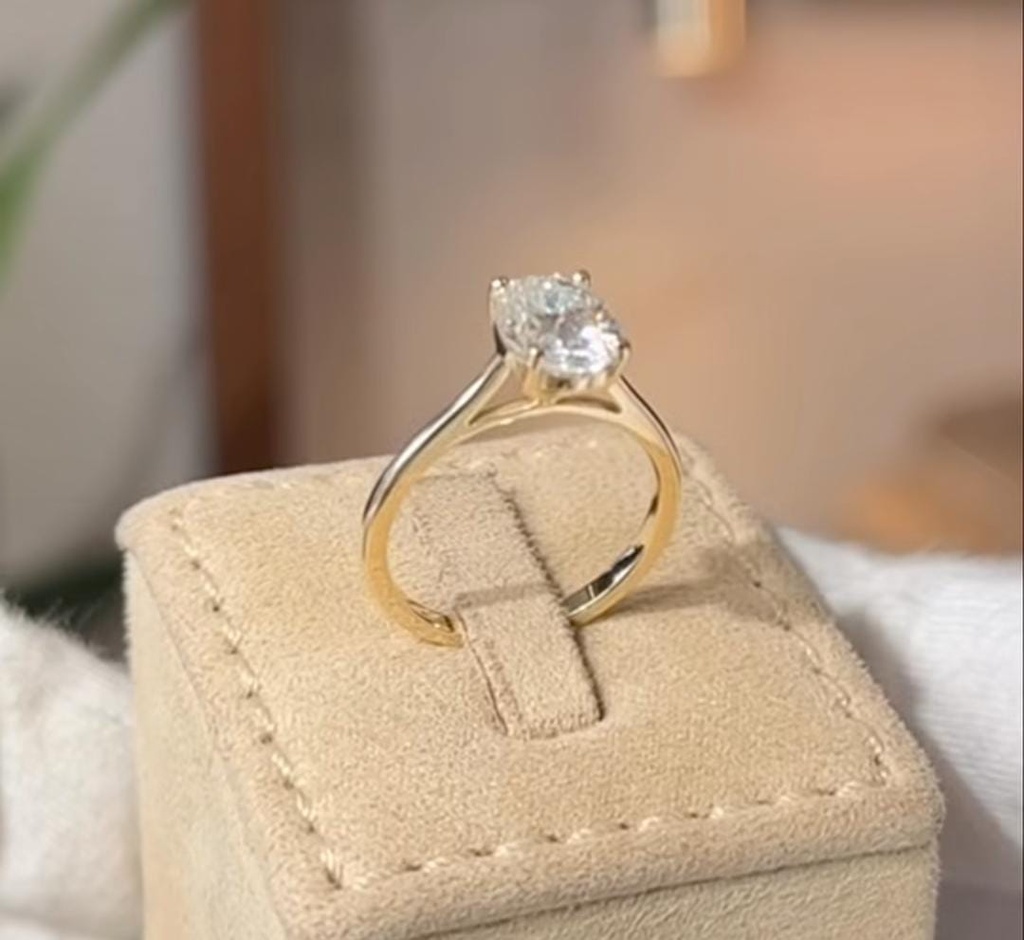 Sara Jomaa 2 ct moissante oval solitaire