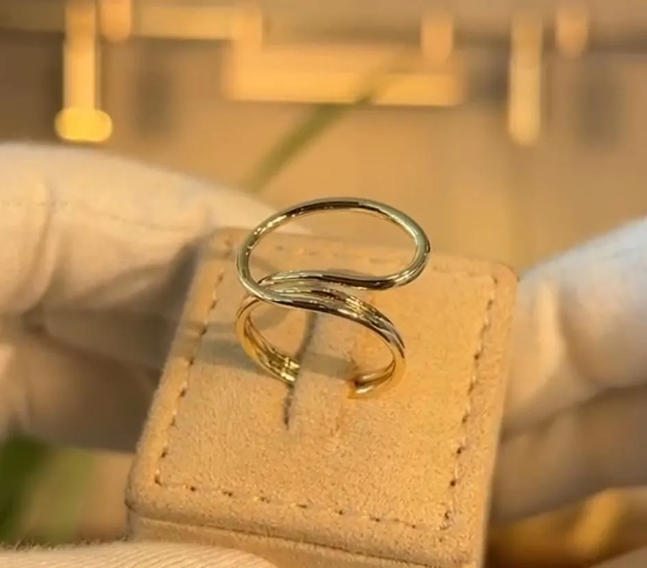 wavy ring