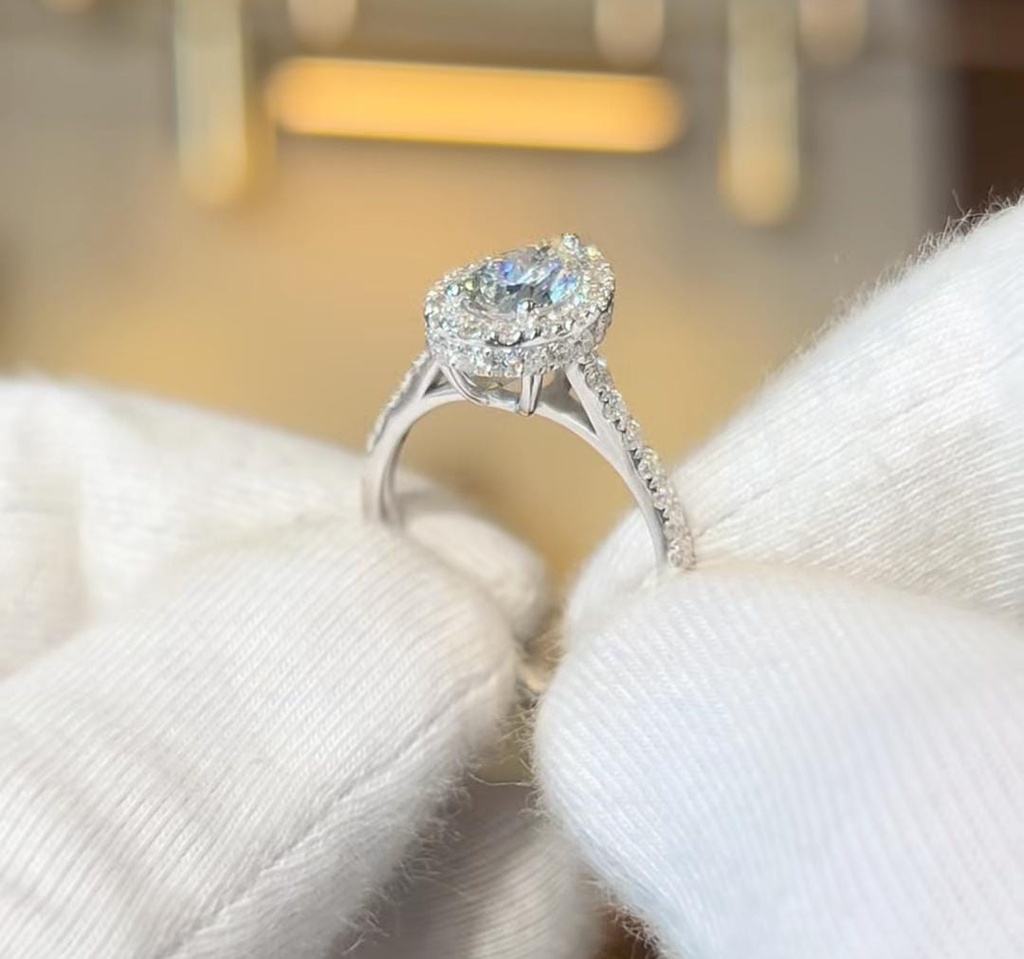 Dima Al Qabani-natural diamond pear solitaire