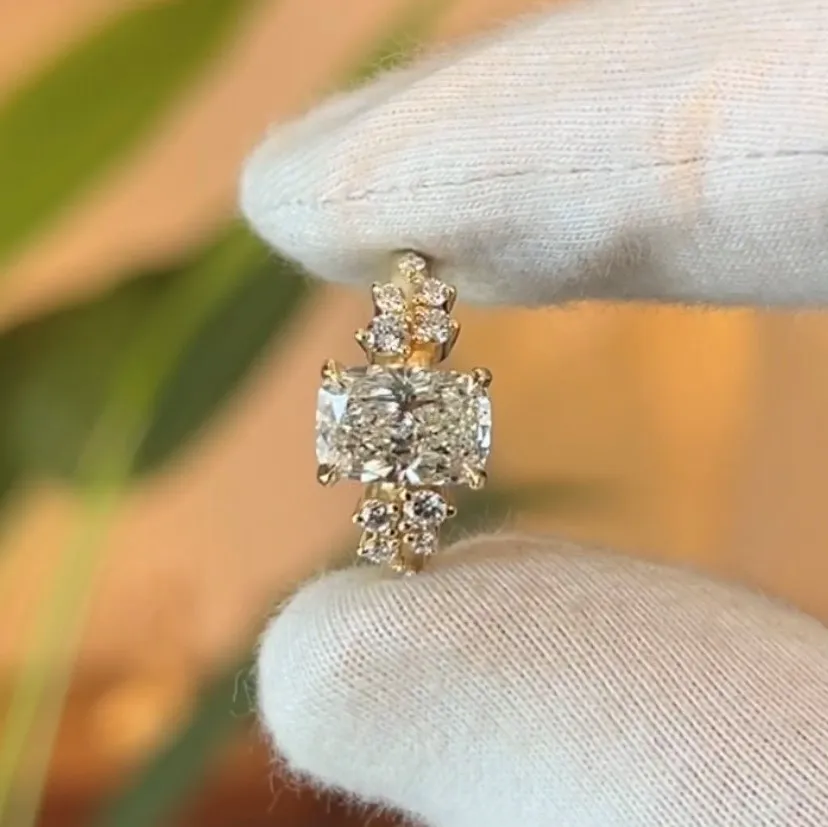 2.5ct Cushion