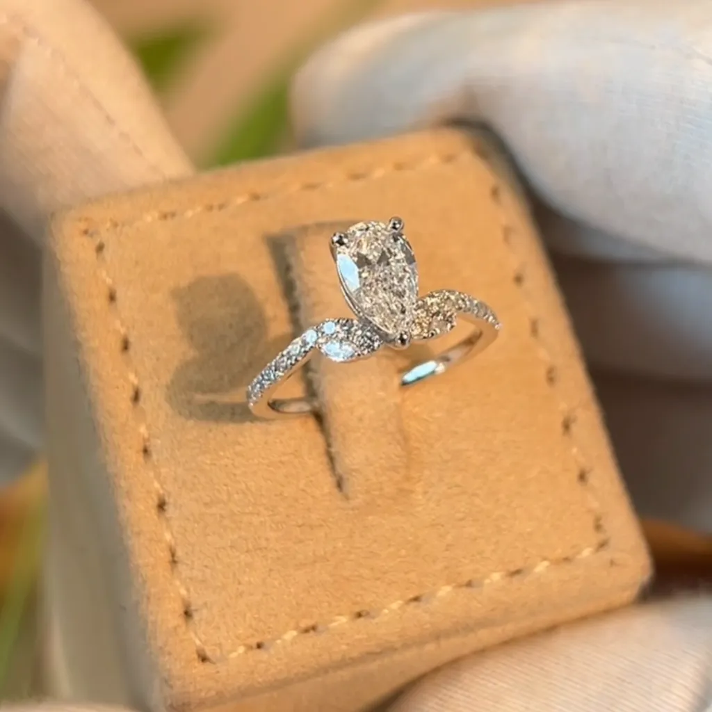 1ct Pear Lab