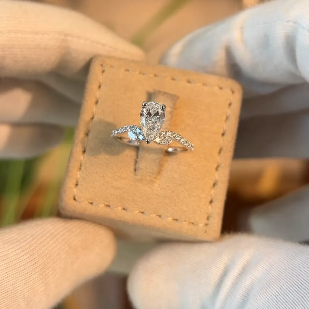 1ct Pear Lab