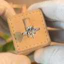 Lab Pear 2.5ct