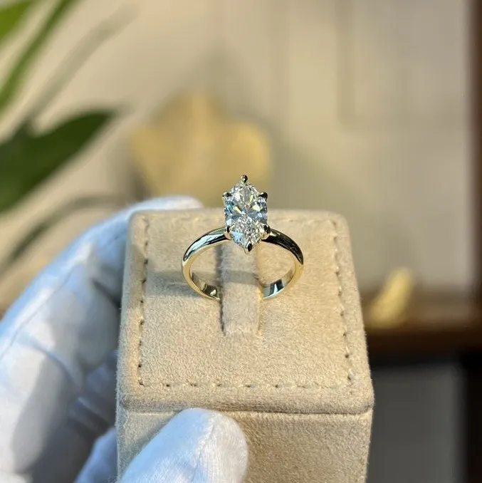 Trogon Ring