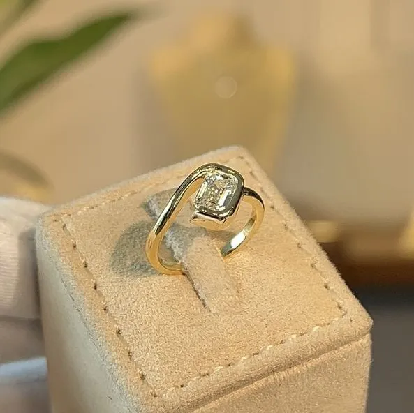 Bateleur Ring