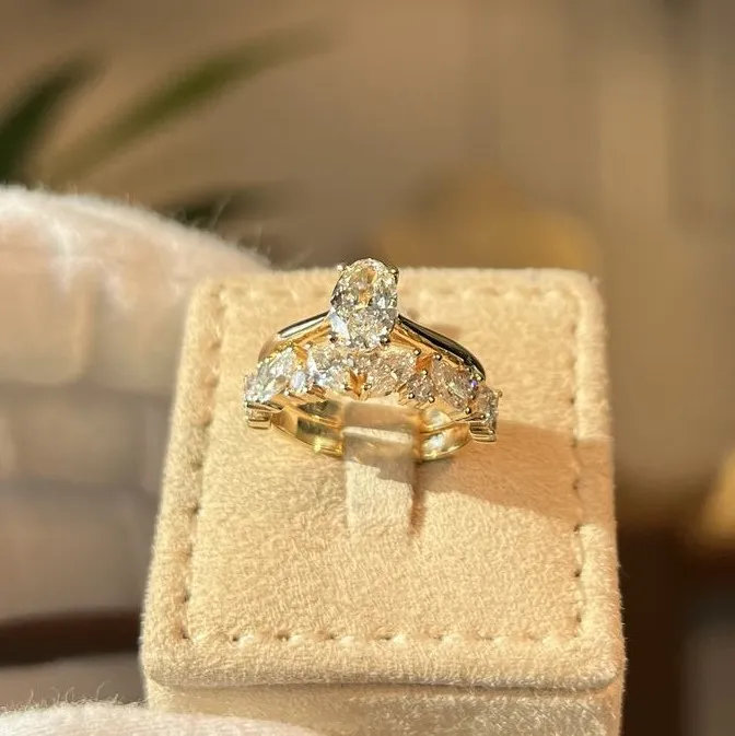 Crowned Pigeon Ring