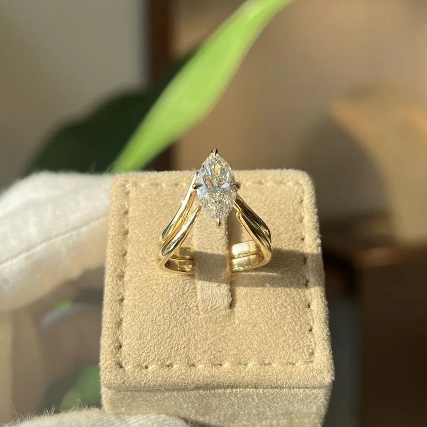 2.06ct Marquise