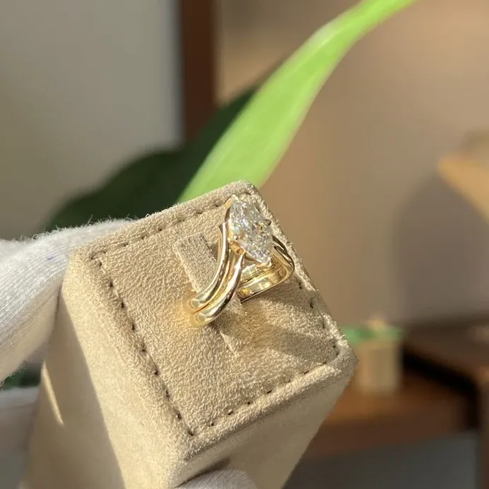 2.06ct Marquise