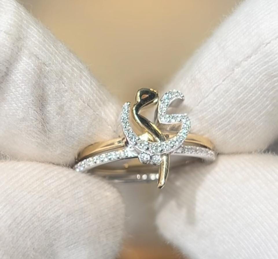 Yasmine Gaid 2 letters ring ي م