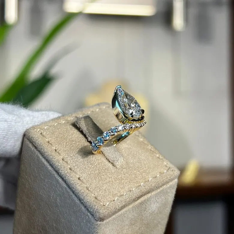 Sabrewing Ring