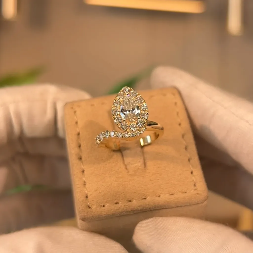Sabrewing Ring
