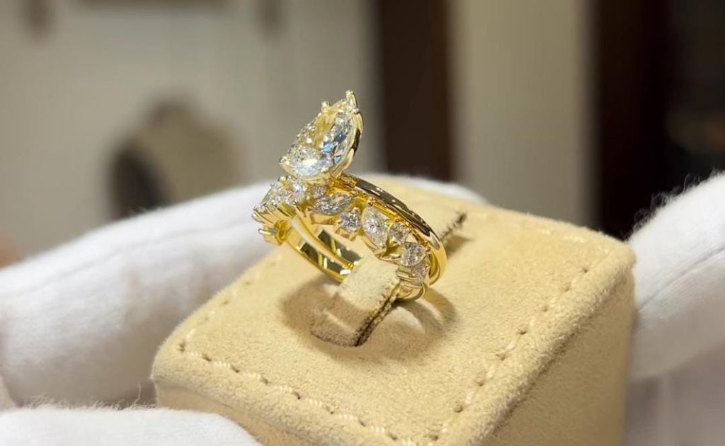 Fatima Hariri-1.5 ct lab diamond solitaire and alliance