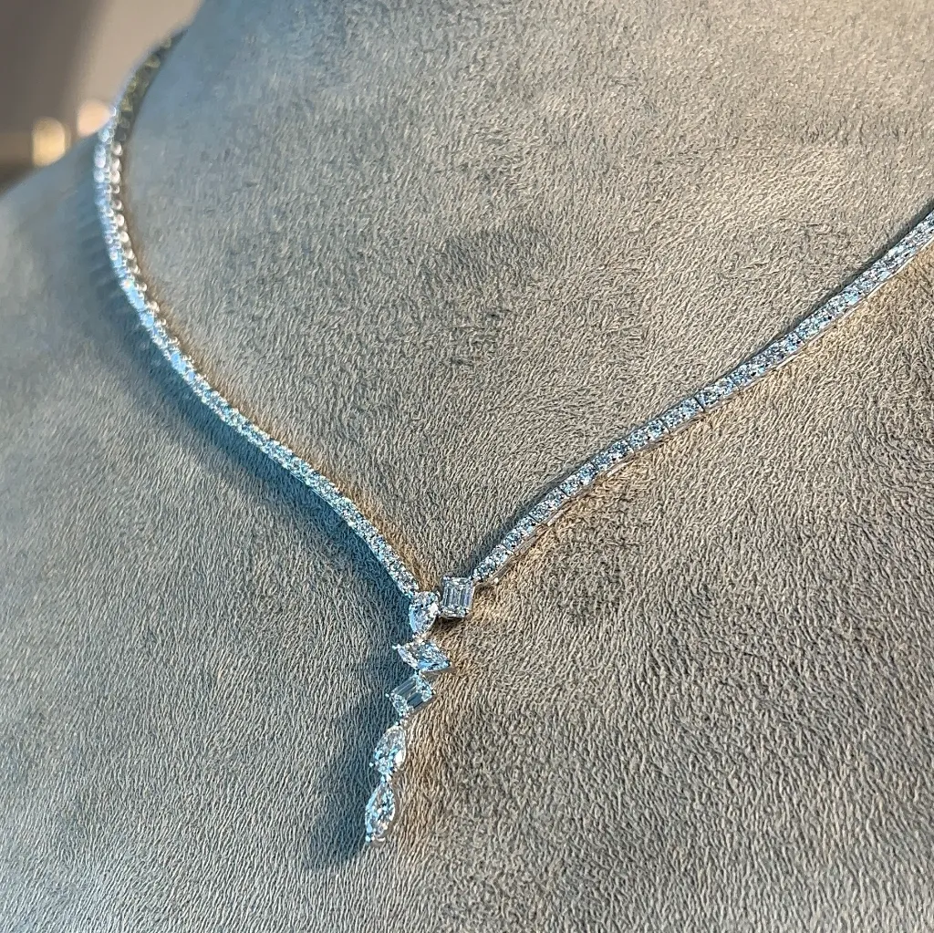 DT NECKLACE