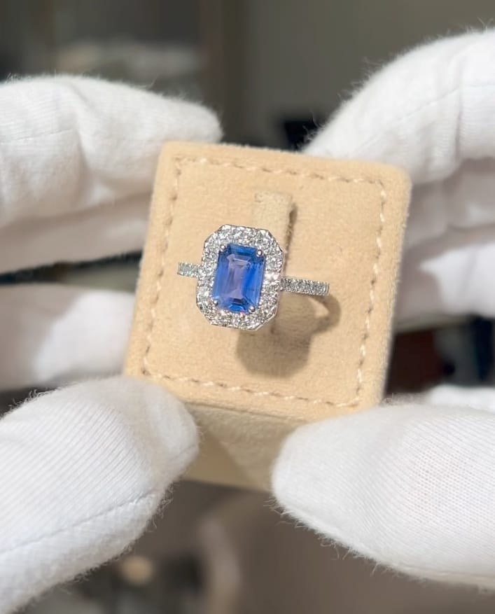 Maya Chabchoul platinum ring with blue sapphire and natral diamond stones