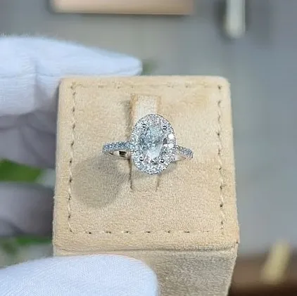 Nivina Dove Ring