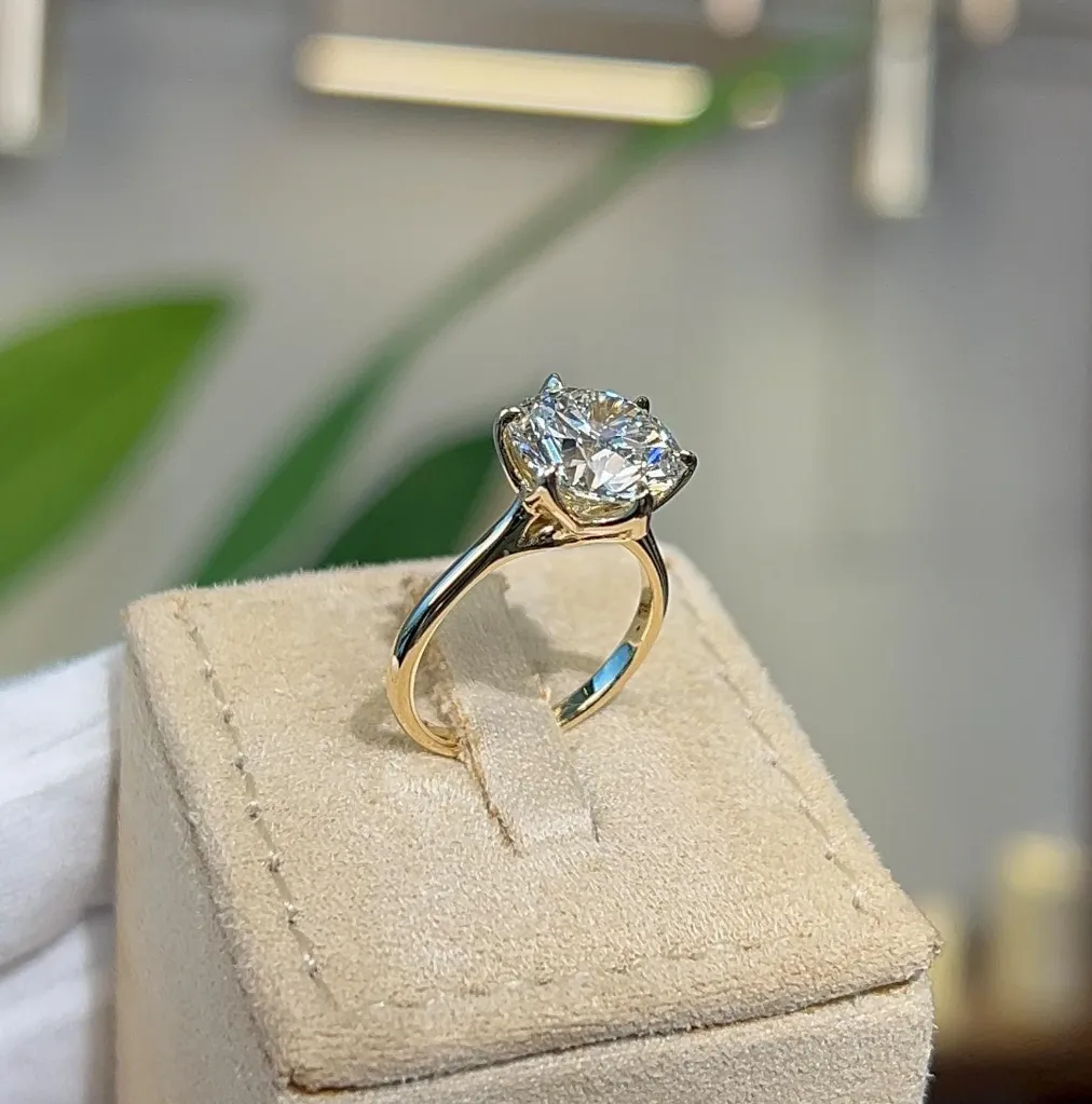 Violetear Ring