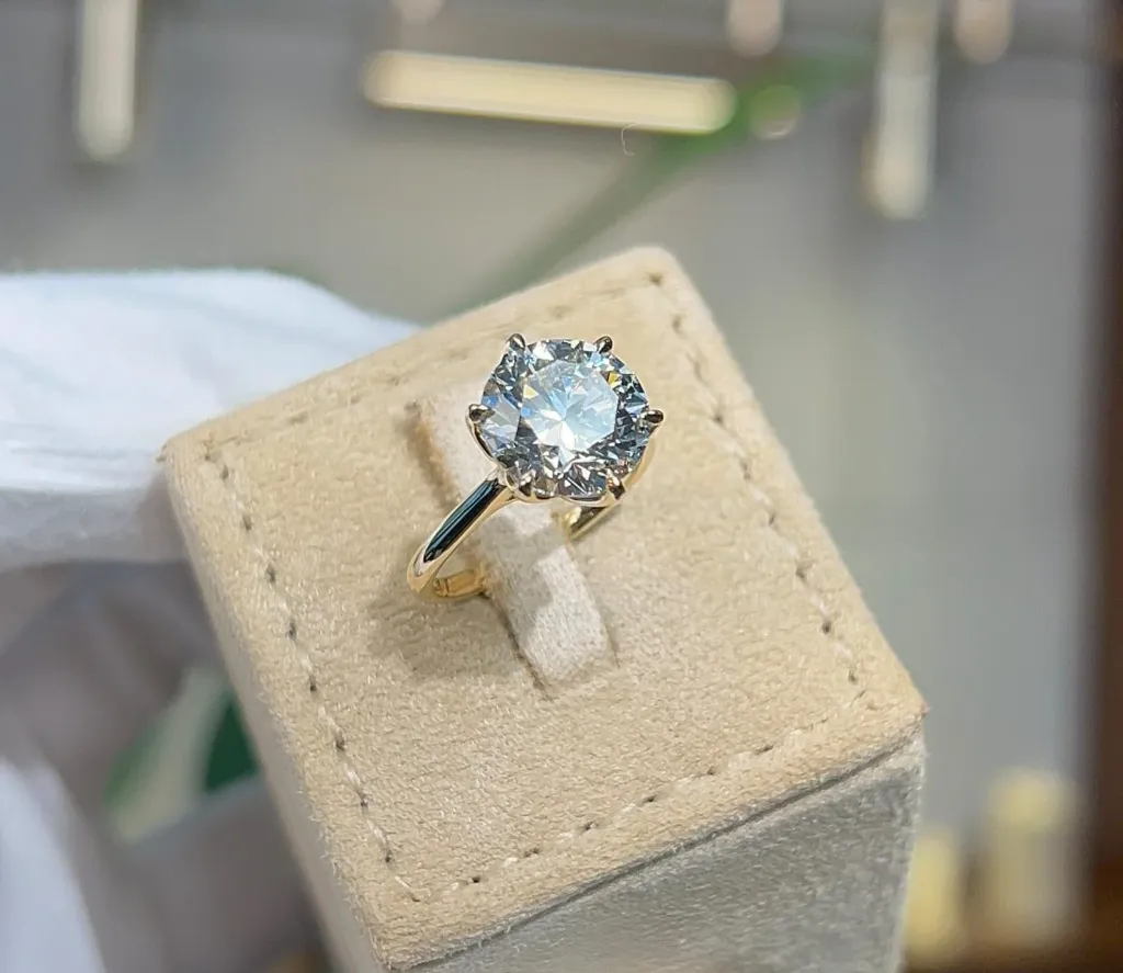 Violetear Ring