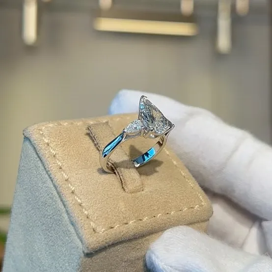 Lophorina Ring