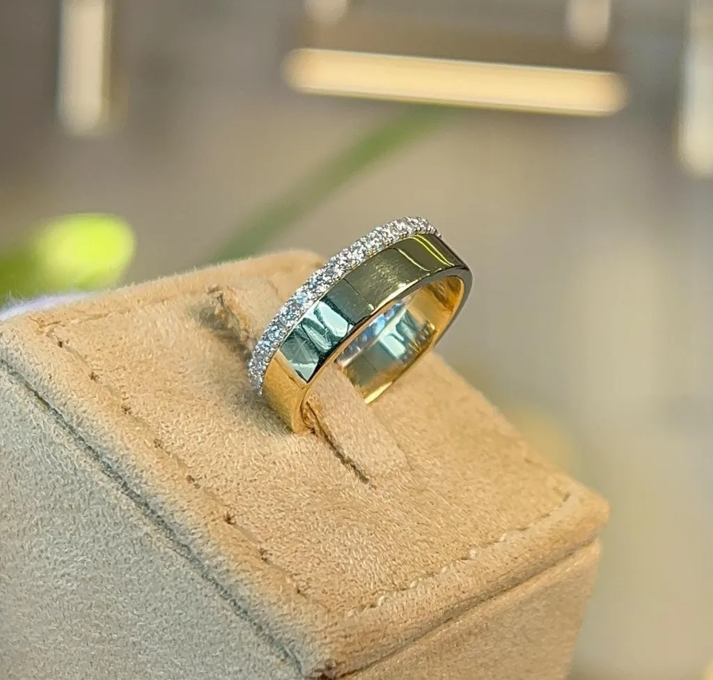 Simple Ring