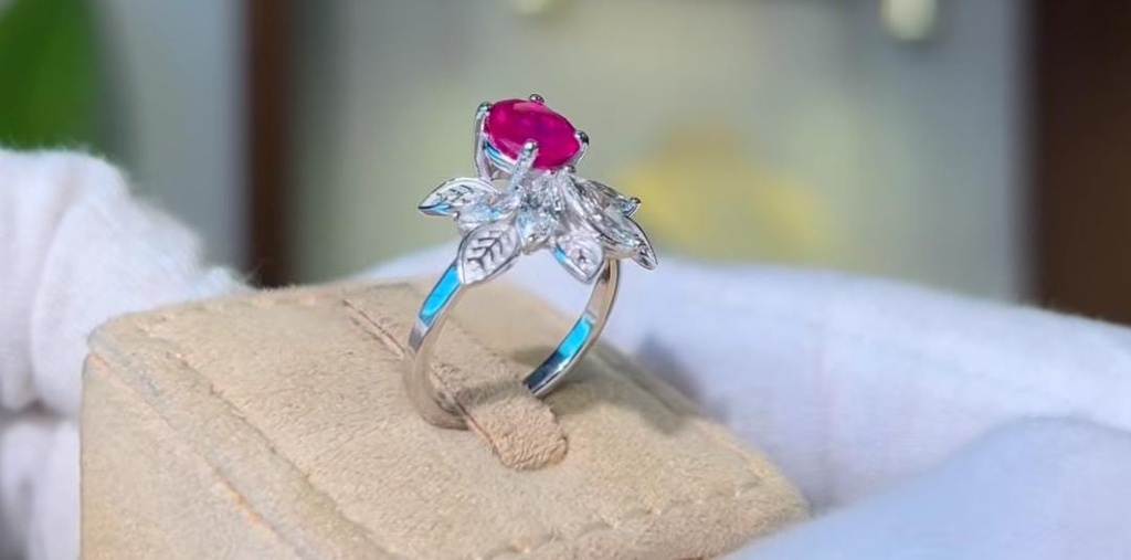 Mortada Jewelry Christmas Ring