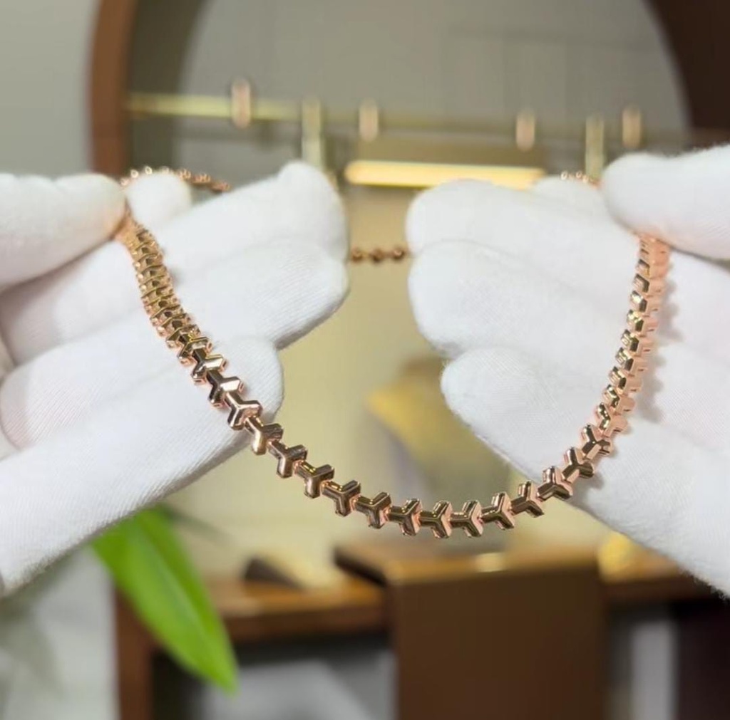 MariAna Oneissi Necklace