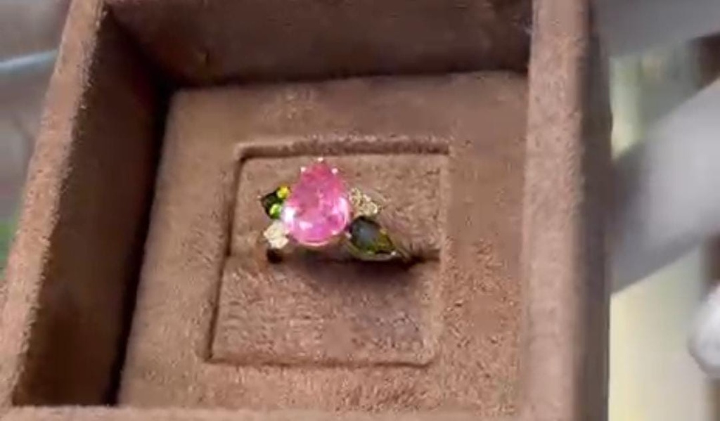 Lara Ezzedine-flower ring