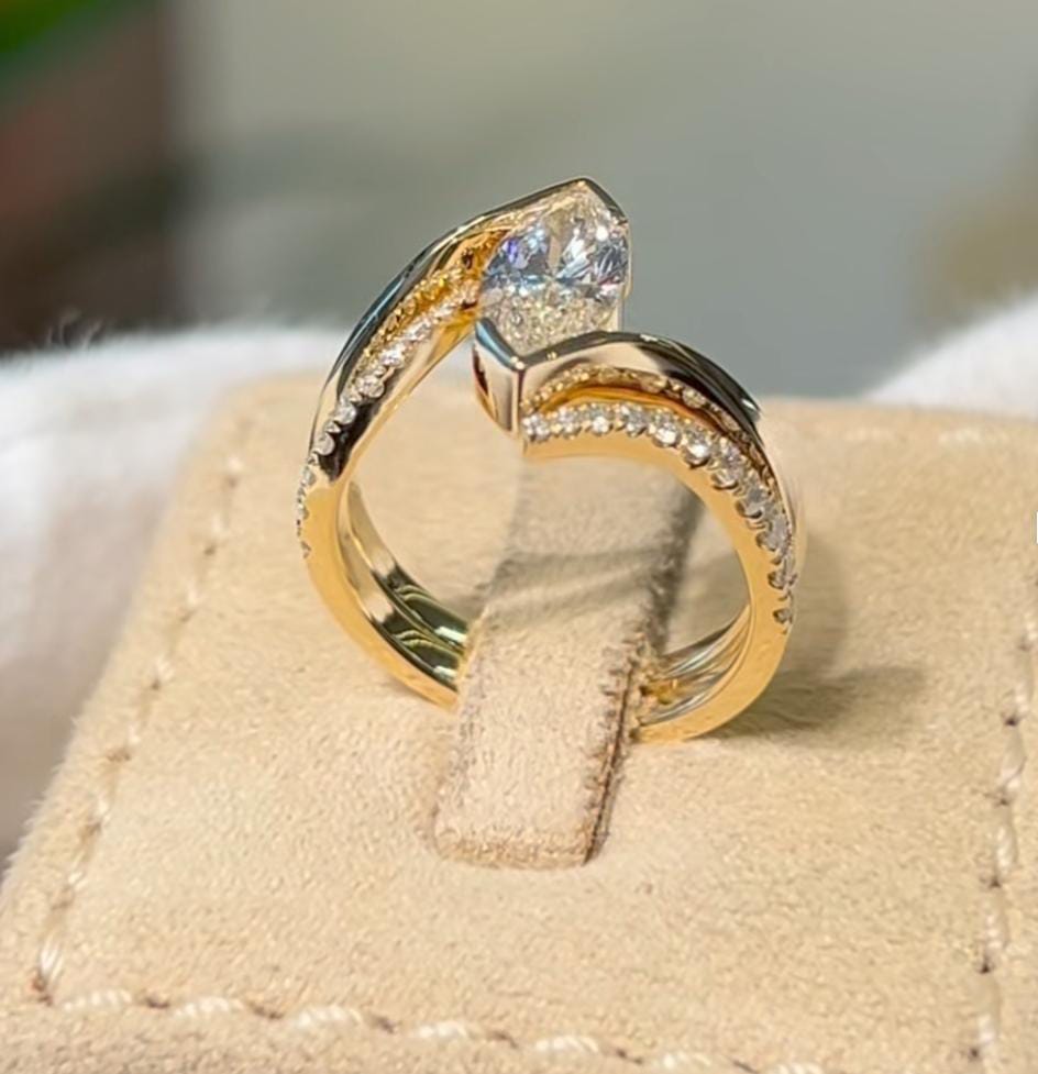 Marquise Solitaire