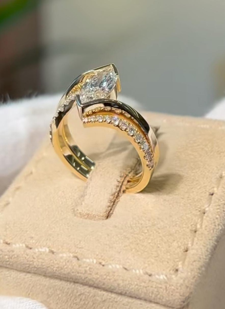Marquise Solitaire