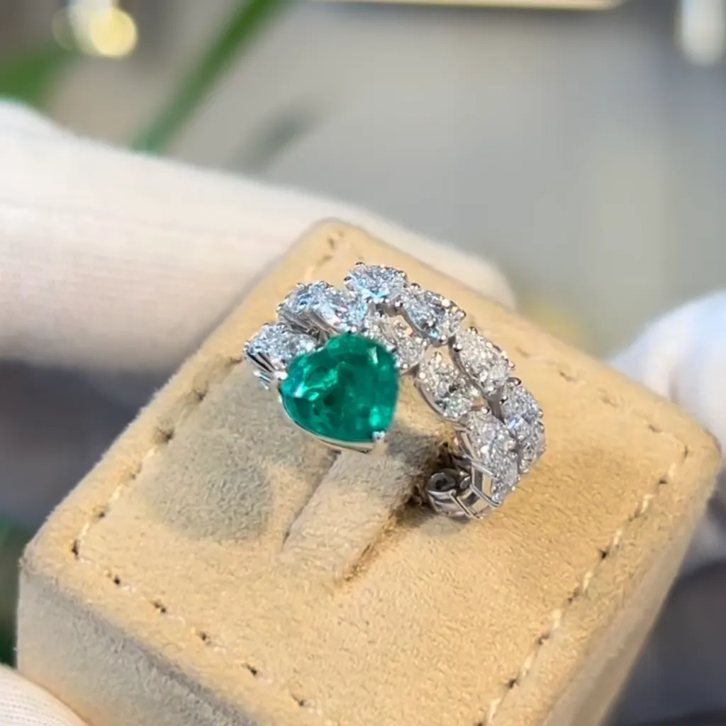 The Touraco Ring