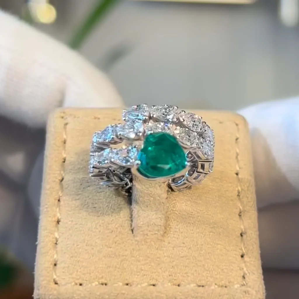 The Touraco Ring