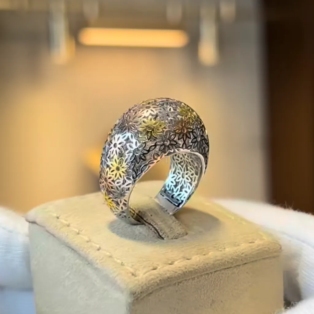 The Enaya Ring