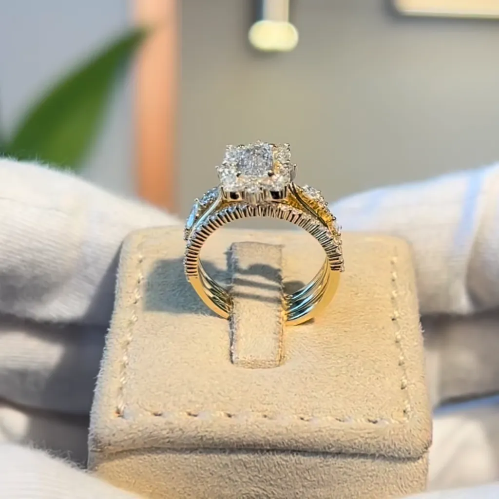 The Crowned Crane Ring