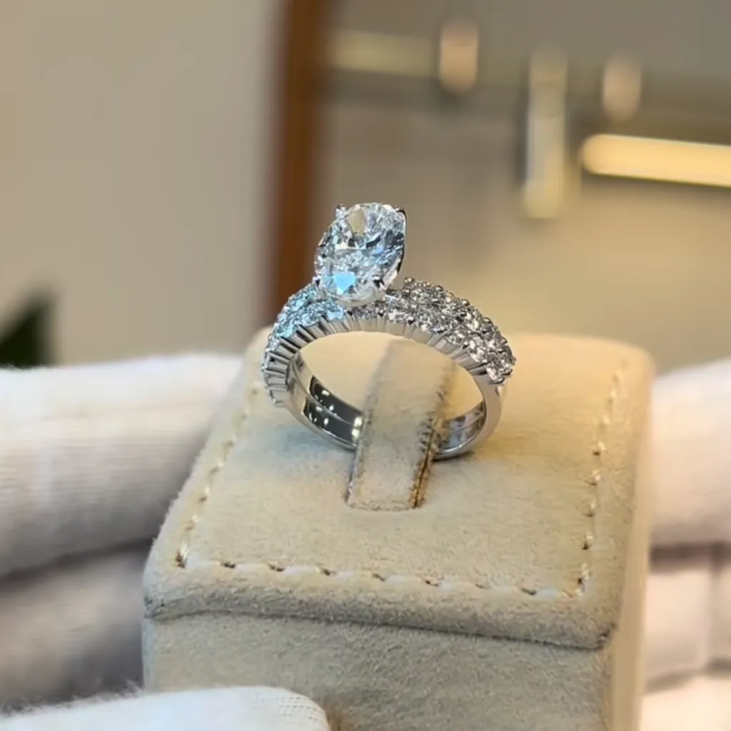 The LGD Oval Charm Ring