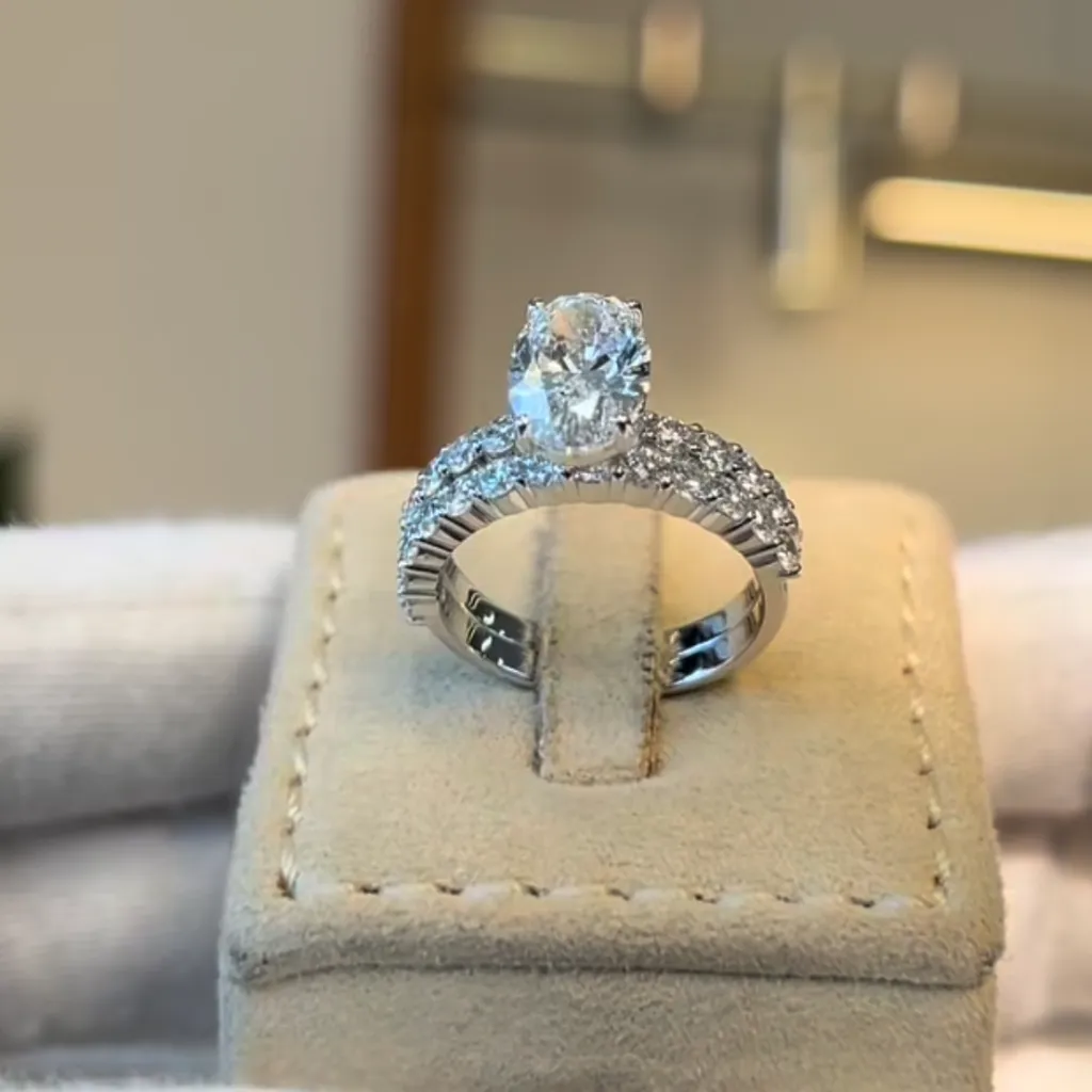 The LGD Oval Charm Ring
