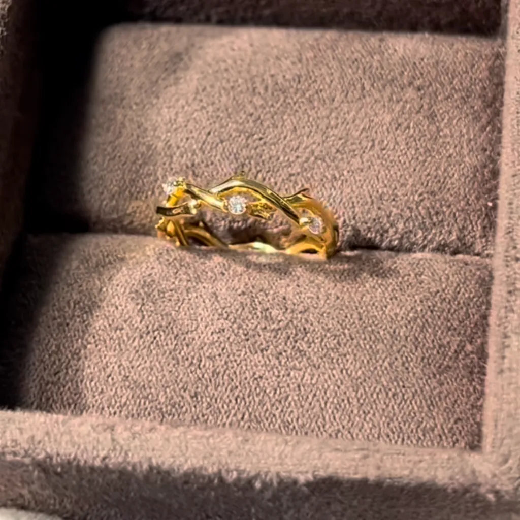 The Goldfinch Ring