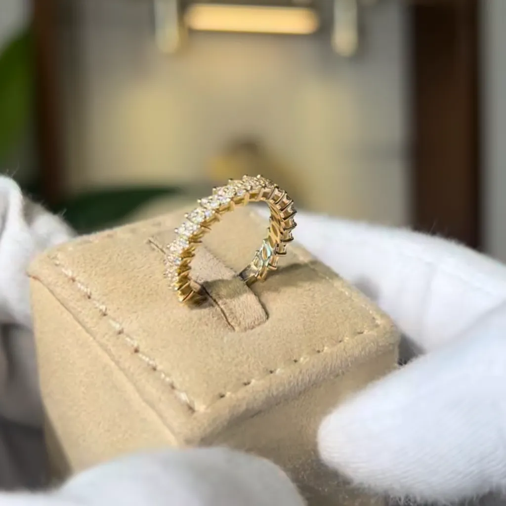 LGD Pure Elegance Wedding Band
