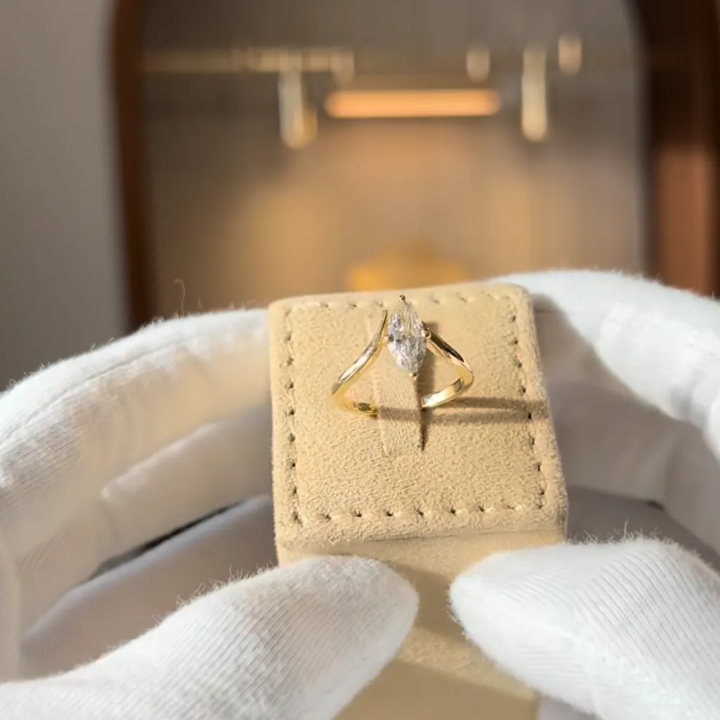 The Maria Ring