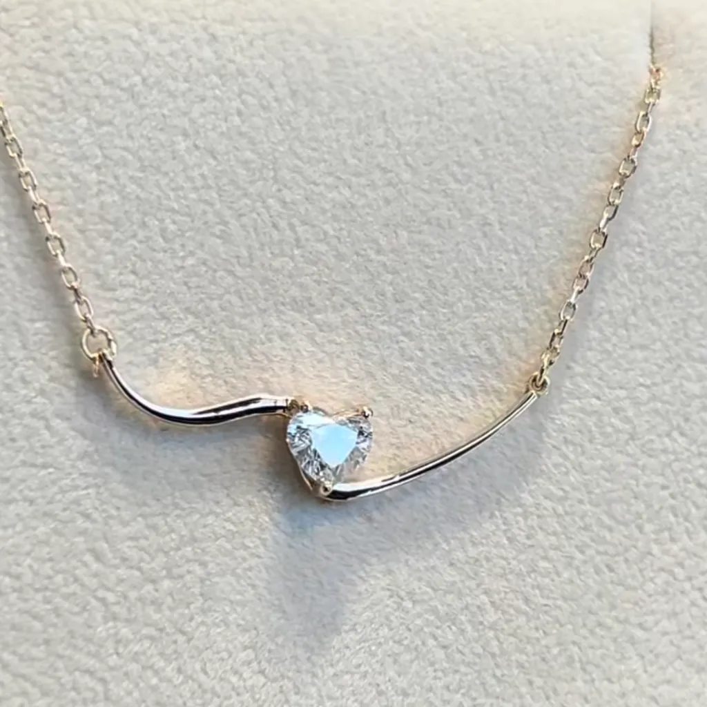 The Heart Love Necklace