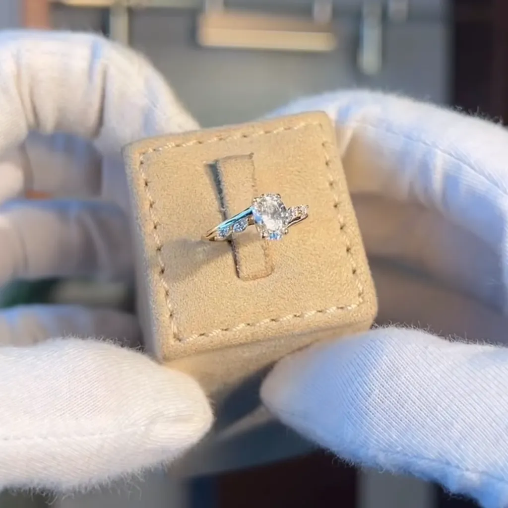 Albatross Ring