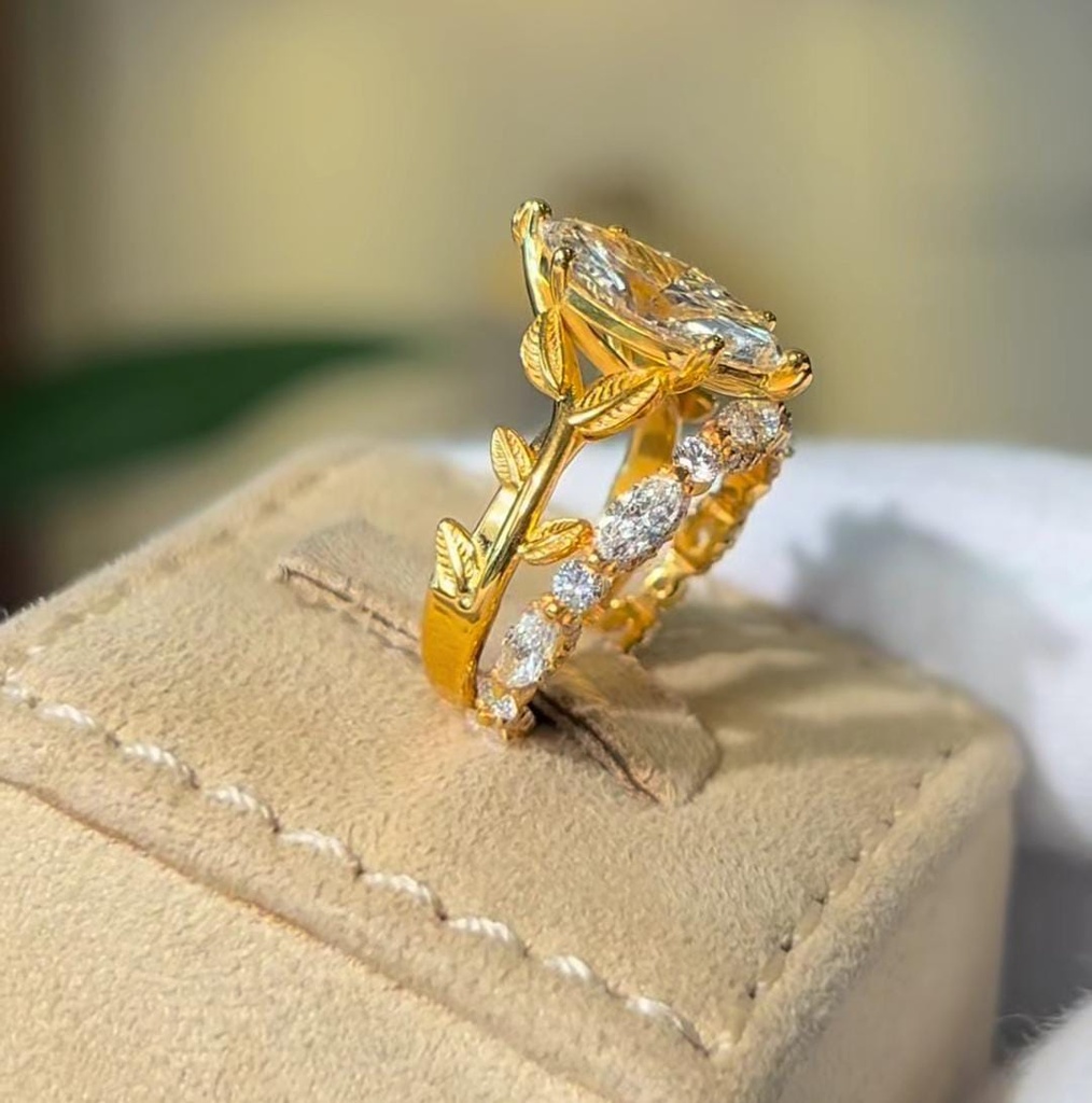 Hea Albaz-2 ct marquise solitaire+alliance